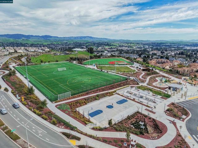 61101 Via Vicenza, San Ramon, CA 94583