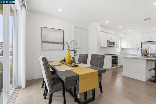 61101 Via Vicenza, San Ramon, CA 94583