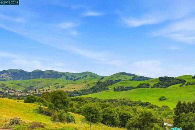 61101 Via Vicenza, San Ramon, CA 94583