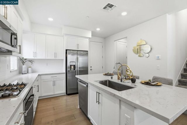 61101 Via Vicenza, San Ramon, CA 94583