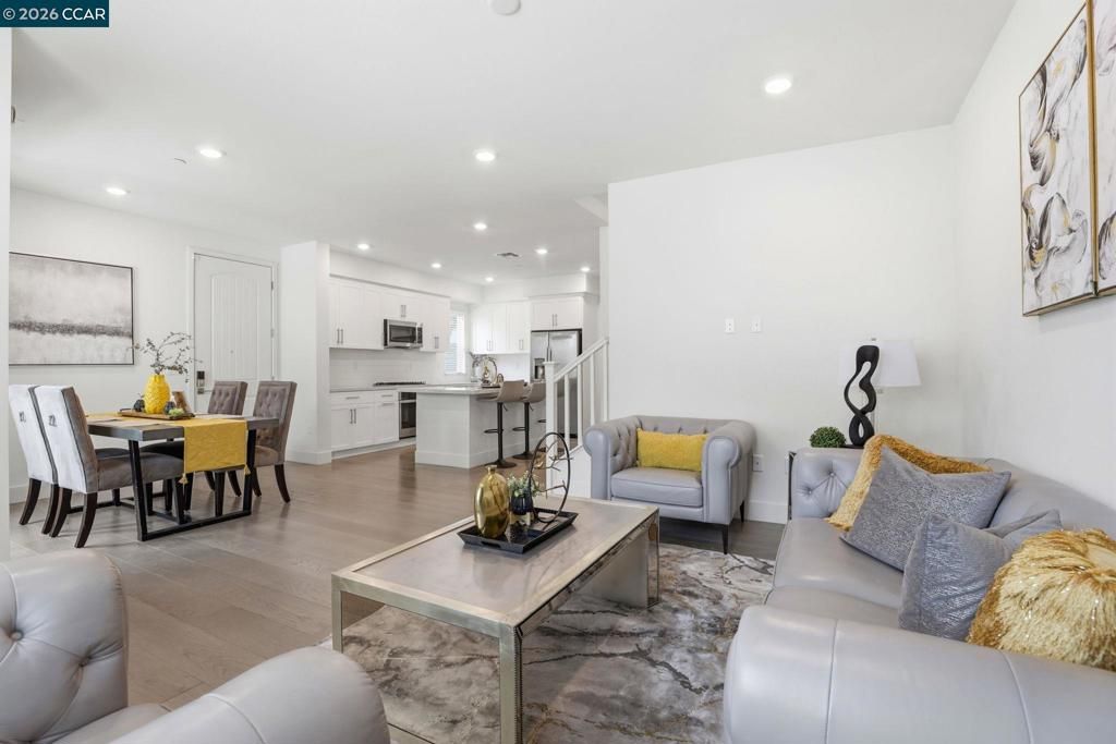 61101 Via Vicenza, San Ramon, CA 94583