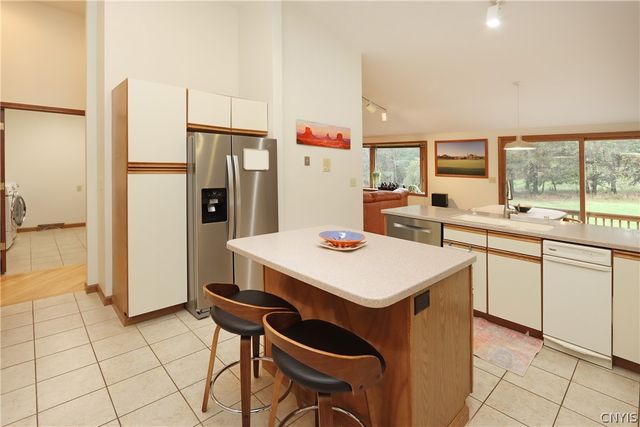 5002 Saddlebrook Drive, Dewitt, NY 13066