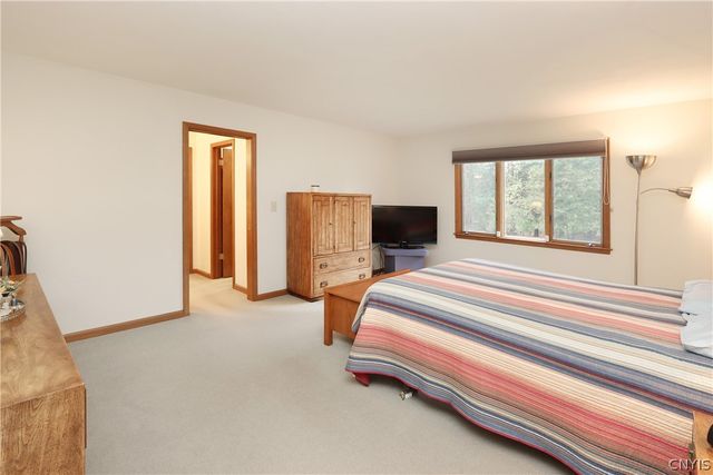 5002 Saddlebrook Drive, Dewitt, NY 13066