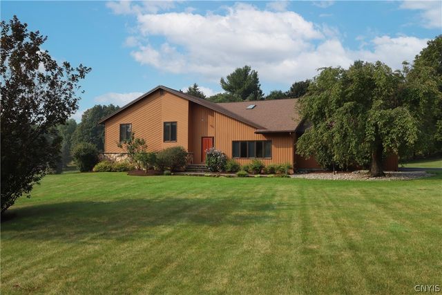 5002 Saddlebrook Drive, Dewitt, NY 13066