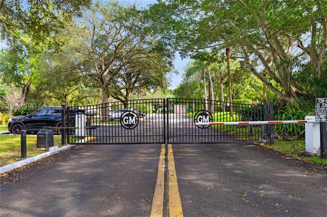 10161 W Sunrise Blvd 101, Plantation, FL 33322