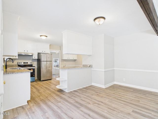 3804 Kenwood Drive, Hillsborough, NC 27278