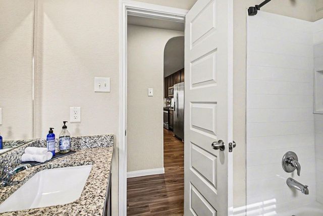 4906 Luke Mathew Drive, Rosharon, TX 77583