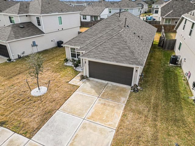 4906 Luke Mathew Drive, Rosharon, TX 77583