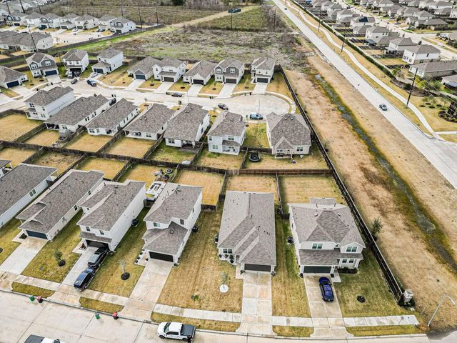 4906 Luke Mathew Drive, Rosharon, TX 77583