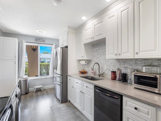 13658 Via Flora B, Delray Beach, FL 33484