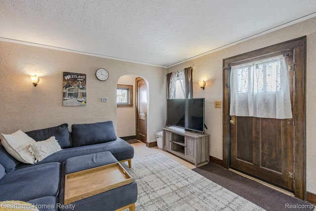 31437 Fairchild Street, Westland, MI 48186