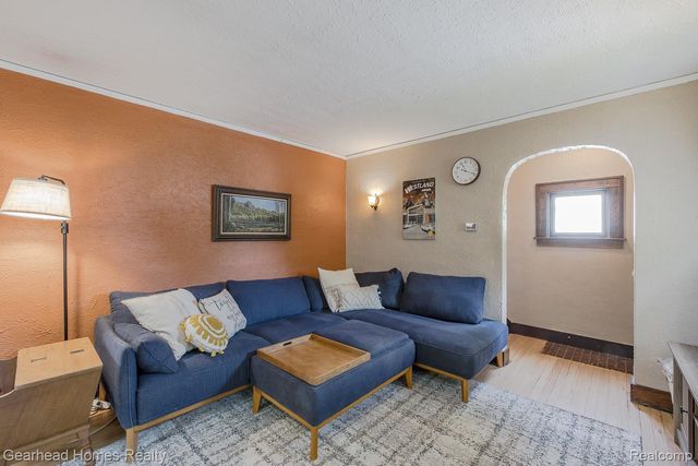 31437 Fairchild Street, Westland, MI 48186
