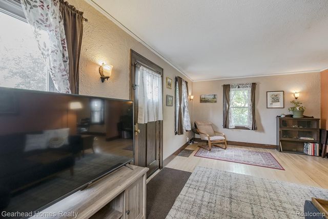 31437 Fairchild Street, Westland, MI 48186