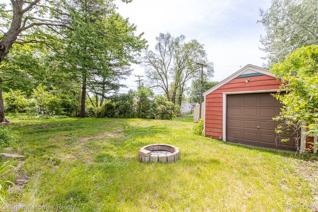 31437 Fairchild Street, Westland, MI 48186