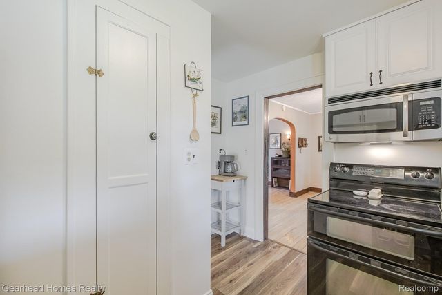31437 Fairchild Street, Westland, MI 48186