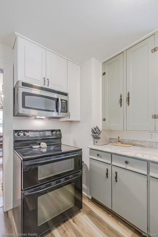 31437 Fairchild Street, Westland, MI 48186