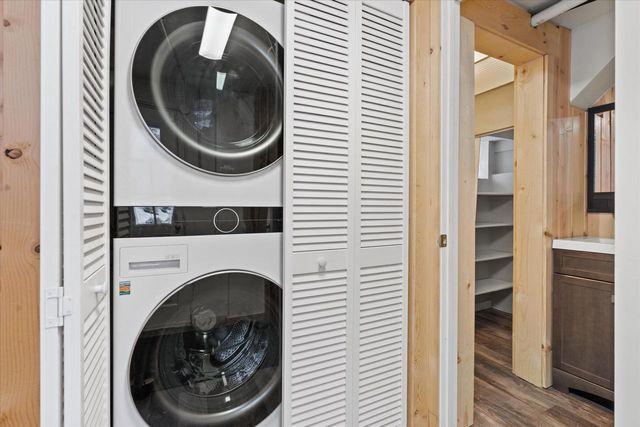 5596 Arrowwood STREET, Greendale, WI 53129