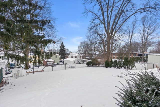 5596 Arrowwood STREET, Greendale, WI 53129