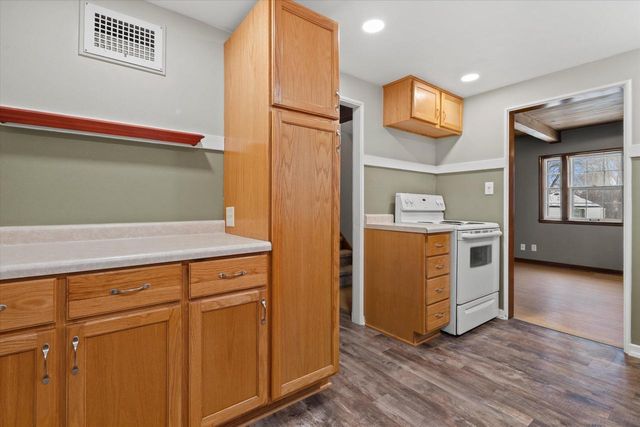 5596 Arrowwood STREET, Greendale, WI 53129