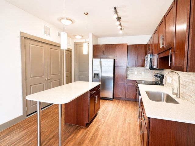 2910 Milam St Street 1333, Houston, TX 77006