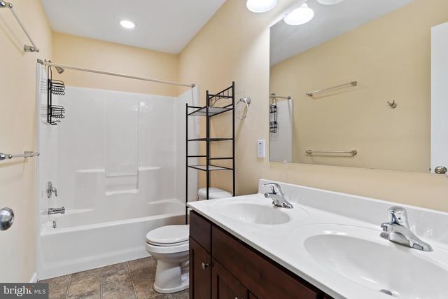 318 WOODBRIDGE DR, Etters, PA 17319