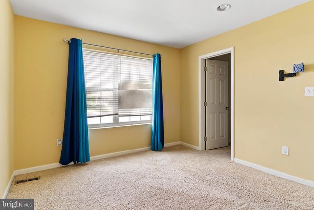 318 WOODBRIDGE DR, Etters, PA 17319