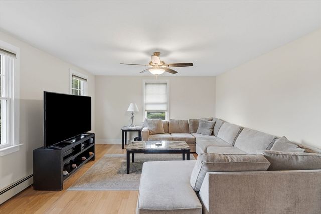 536 Plymouth St, Middleboro, MA 02346