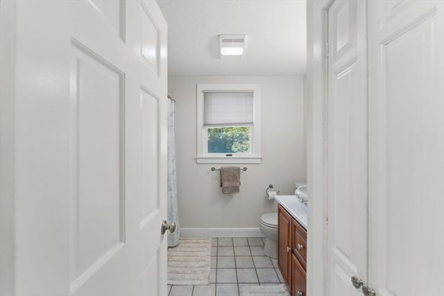 536 Plymouth St, Middleboro, MA 02346