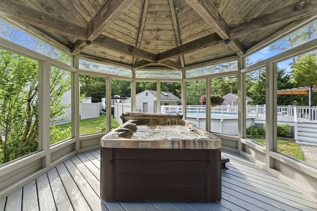 536 Plymouth St, Middleboro, MA 02346