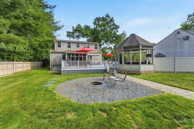 536 Plymouth St, Middleboro, MA 02346