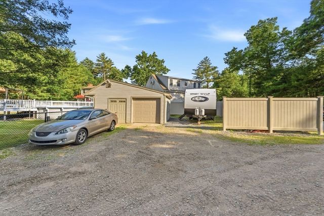 536 Plymouth St, Middleboro, MA 02346