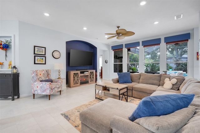 13428 E VIA ROMA CIRCLE, Clermont, FL 34711