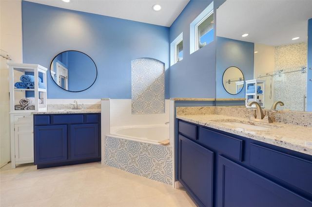 13428 E VIA ROMA CIRCLE, Clermont, FL 34711