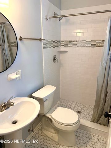 2909 LAUDERDALE Drive E, Jacksonville, FL 32277