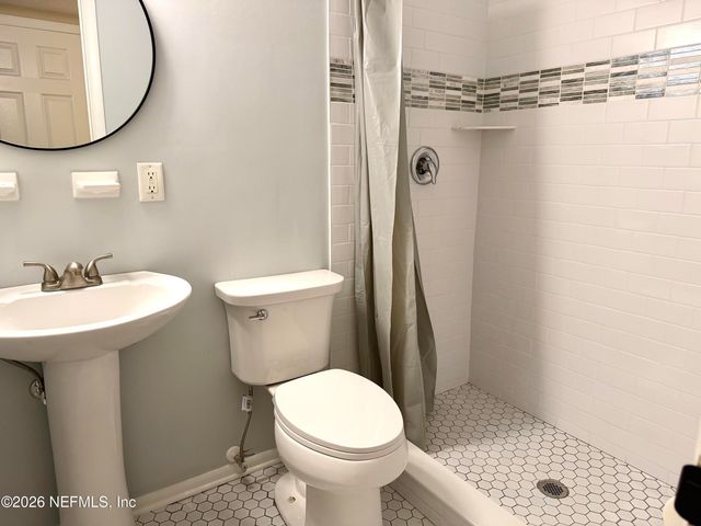 2909 LAUDERDALE Drive E, Jacksonville, FL 32277