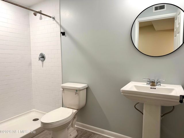 2909 LAUDERDALE Drive E, Jacksonville, FL 32277