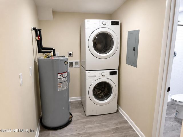 2909 LAUDERDALE Drive E, Jacksonville, FL 32277
