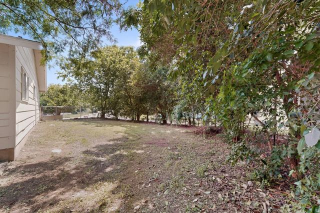 128 Coers CIR, San Marcos, TX 78666