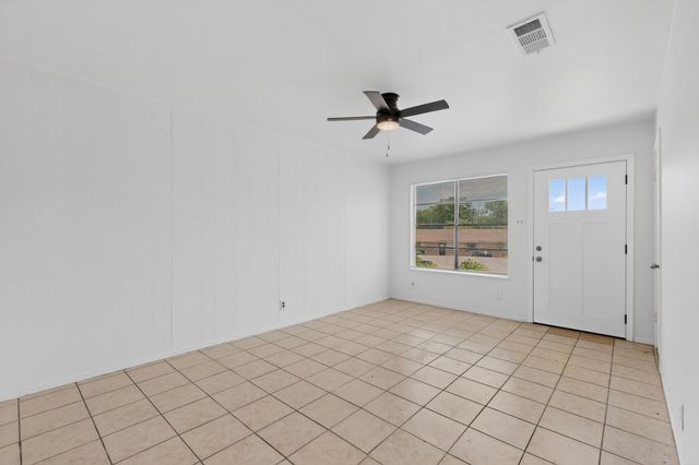 128 Coers CIR, San Marcos, TX 78666