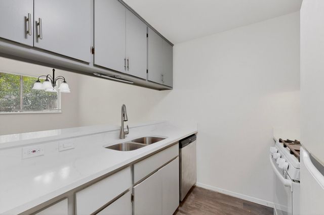 128 Coers CIR, San Marcos, TX 78666