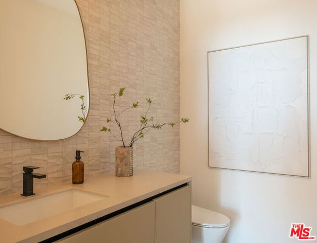 12752 Mulholland Drive, Beverly Hills, CA 90210