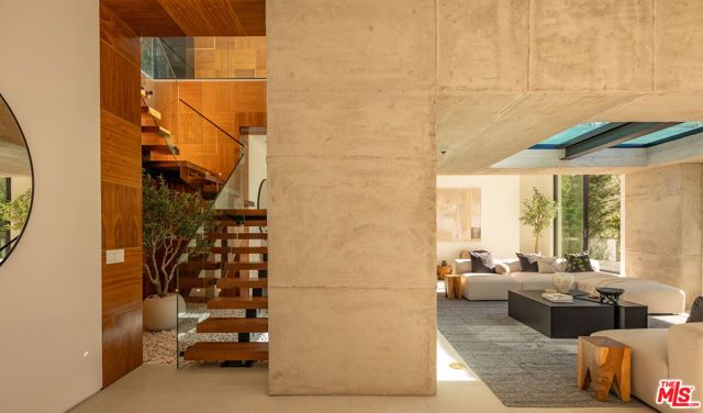 12752 Mulholland Drive, Beverly Hills, CA 90210