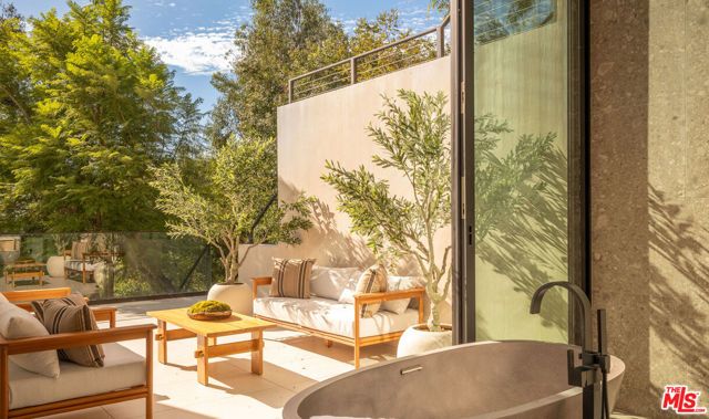 12752 Mulholland Drive, Beverly Hills, CA 90210