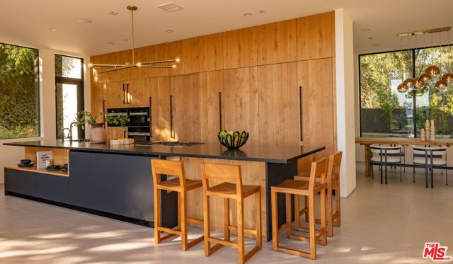 12752 Mulholland Drive, Beverly Hills, CA 90210