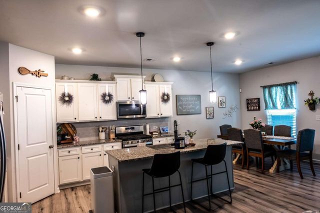 111 Clark Lake Lane, Grayson, GA 30017