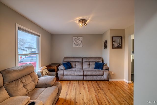 9495 Bear Springs Road, Cicero, NY 13029