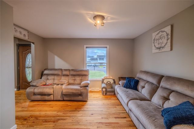 9495 Bear Springs Road, Cicero, NY 13029