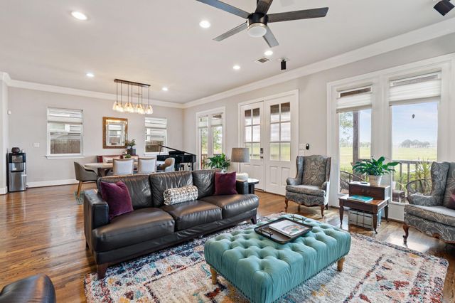 8710 Emnora Lane, Houston, TX 77080