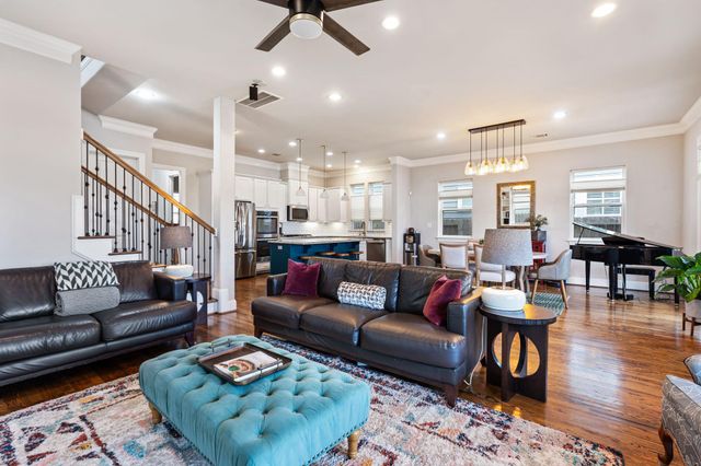 8710 Emnora Lane, Houston, TX 77080