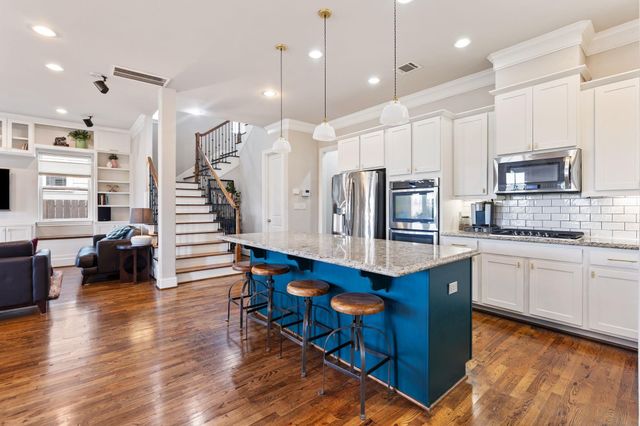 8710 Emnora Lane, Houston, TX 77080